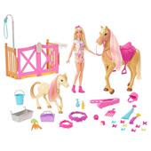 Barbie Il Ranch di Barbie Playset con bambola, 2 cavalli e oltre 20 accessori inclusi. Mattel (GXV77)