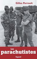   Les parachutistes