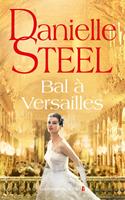 Bal à Versailles : premier bal des débutantes en France au château de Versailles, à partir d'une histoire vraie, quatre destins, amour, glamour et amitié