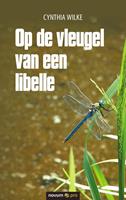   Op de vleugel van een libelle
