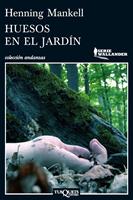   Huesos en el jardín