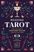   Reading Tarot