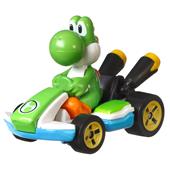 Hot Wheels - Mario Kart Personaggio Yoshi Standard Kart Rosso, veicolo in scala 1:64, per Bambini 3+ Anni