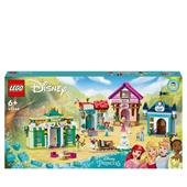 LEGO Disney Princess 43246 l'Avventura al Mercato Principesse Disney, Giochi Bambini 6+, Città da Costruire e 4 Mini Bamboline