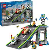 LEGO City Great Vehicles (60460). Nessun limite: gara sulla pista a rampe