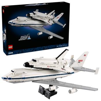 LEGO Creator (10360). Trasportatore di shuttle  LEGO 2025 | Libraccio.it