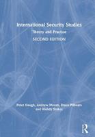 International Security Studies - Peter Hough, Bruce Pilbeam, Wendy Stokes - Libro Taylor & Francis Ltd | Libraccio.it