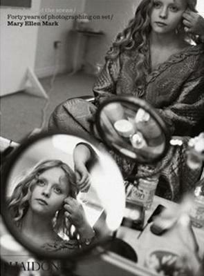 Seen behind scene. Forty years photographing on set. Mary Ellen Mark  - Libro Phaidon 2008 | Libraccio.it