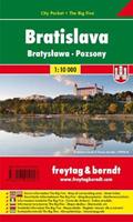 Bratislava  - Libro Freytag & Berndt 2015 | Libraccio.it