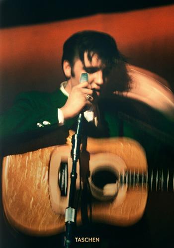 Alfred Wertheimer. Elvis and the birth of Rock and Roll. Ediz. tedesca, inglese e francese - Robert Santelli, Alfred Wertheimer, Robert Santelli - Libro Taschen 2022 | Libraccio.it