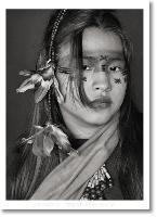 Sebastião Salgado. Amazônia. Poster «Ashaninka Girl»  - Libro Taschen 2021 | Libraccio.it
