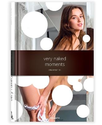 Very naked moments - Mario C. Velenti - Libro Goliath 2024 | Libraccio.it