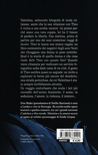 Valentina e la camera oscura - Evie Blake - Libro Giunti Editore 2013, Tascabili Giunti | Libraccio.it