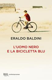 L'uomo nero e la bicicletta blu