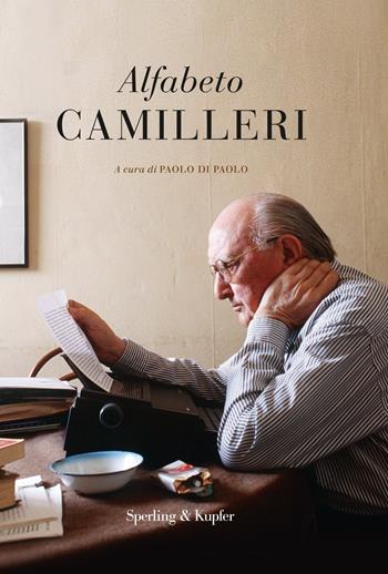 Alfabeto Camilleri  - Libro Sperling & Kupfer 2019, Varia | Libraccio.it