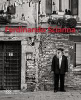 Ferdinando Scianna. Il ghetto di Venezia 500 anni dopo-The Venice Ghetto 500 years after. Catalogo della mostra (Venezia, 26 agosto 2016-8 gennaio 2017). Ediz. bilingue  - Libro Marsilio 2016, Cataloghi | Libraccio.it