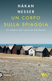 Un corpo sulla spiaggia