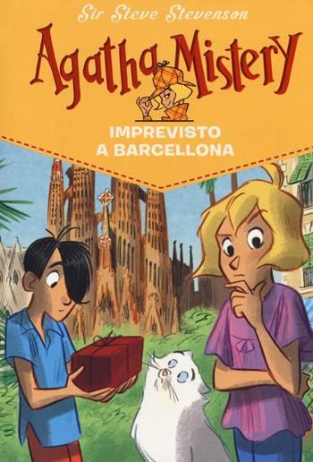 Imprevisto a Barcellona - Sir Steve Stevenson - Libro De Agostini 2019, Agatha Mistery | Libraccio.it