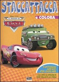 Il mondo di Cars. Con adesivi. Ediz. illustrata  - Libro Disney Libri 2009, Staccattacca & colora | Libraccio.it