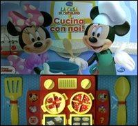 Cucina con noi! Ediz. illustrata. Con gadget  - Libro Disney Libri 2011 | Libraccio.it