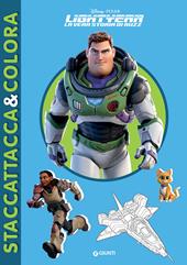 Lightyear. La vera storia di Buzz. Staccattacca e colora. Con adesivi. Ediz. a colori