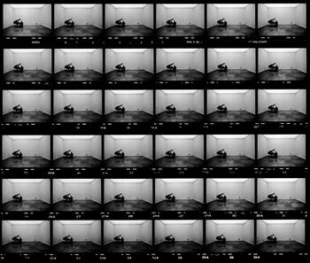 Ugo Mulas. Vitalità del negativo. Documenting the seminal exhibition of the Italian Avant-garde. Ediz. inglese  - Libro Johan & Levi 2024, Fotografia | Libraccio.it