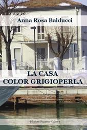 La casa color grigioperla