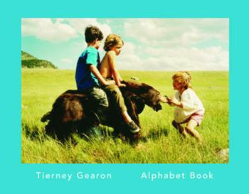 Alphabet book - Tierney Gearon - Libro Damiani 2013 | Libraccio.it