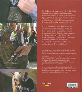 Costumi tradizionali dell'Alto Adige-Südtirol. Ediz. illustrata - Uta Radakovic - Libro Reverdito 2009 | Libraccio.it