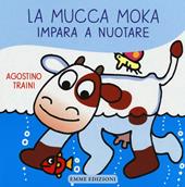 La mucca Moka impara a nuotare