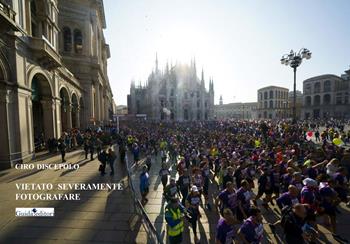 Vietato severamente fotografare. Ediz. illustrata - Ciro Discepolo - Libro Guida 2019 | Libraccio.it