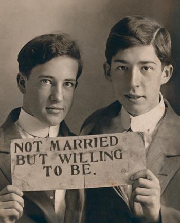 Loving II. Men in love. Una nuova storia fotografica 1850-1950  - Libro 5 Continents Editions 2025, Fotografia | Libraccio.it