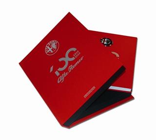 Alfa Romeo. The Official Book. Centenary Edition. Ediz. illustrata  - Libro Giorgio Nada Editore 2010, Marche auto | Libraccio.it