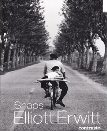 Snaps. Ediz. illustrata - Elliott Erwitt - Libro Contrasto 2001 | Libraccio.it