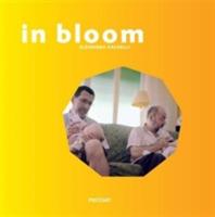 In bloom. Ediz. multilingue - Eleonora Calvelli - Libro Postcart Edizioni 2013, Fotografia | Libraccio.it