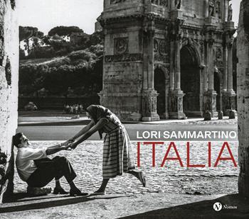 Lori Sammartino. Italia. Ediz. italiana e inglese  - Libro Nomos Edizioni 2023, Arte | Libraccio.it